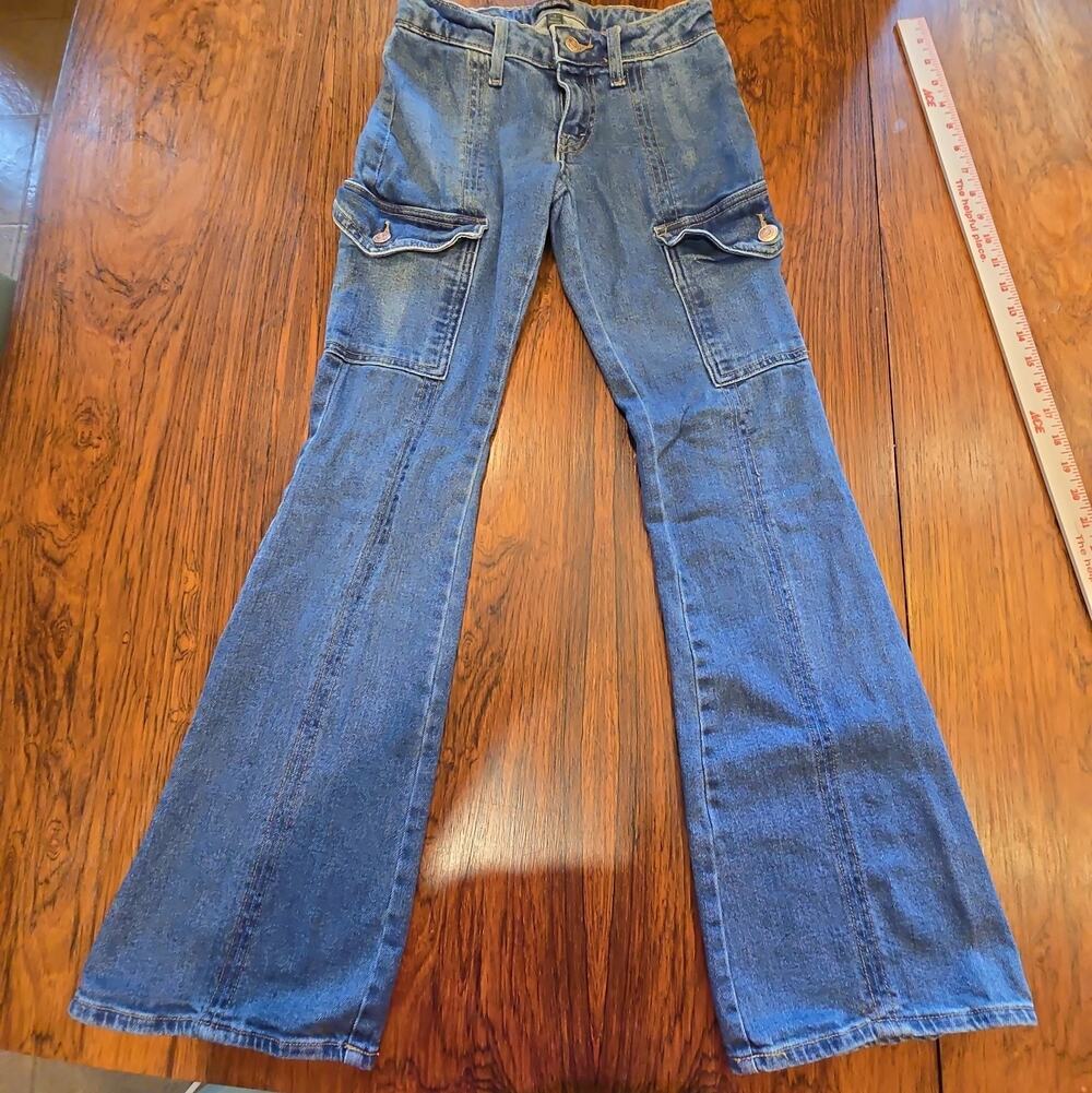 Wild Fable Womens Low Rise Flare Cargo Jeans Medium Wash Blue Front Seam Size 2